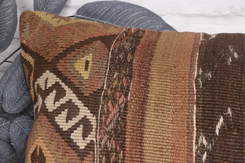 Vintage Kilim Pillow, Pillow for Couch, Throw Kilim Pillow, Crochet Pattern Cushion, 16x24 Brown Cushion Case, Toss Cushion, Cushion Case - 2