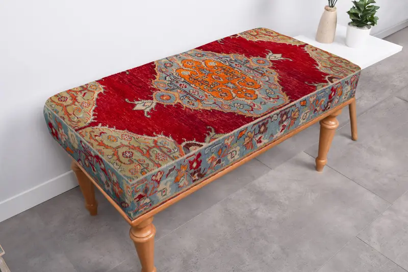 コースタル オットマン レッド & オレンジ、キリム風のウール ブレンド オットマン