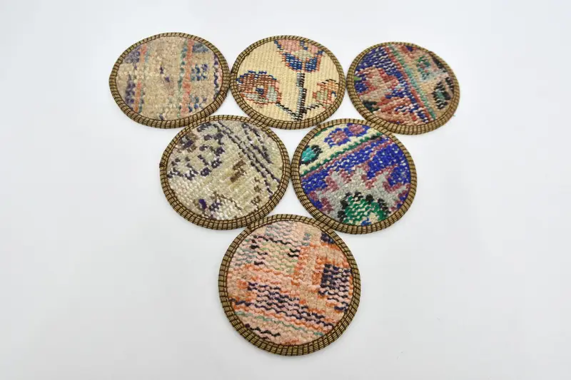 Posavasos redondos bohemios azules y beige, posavasos étnicos con estilo