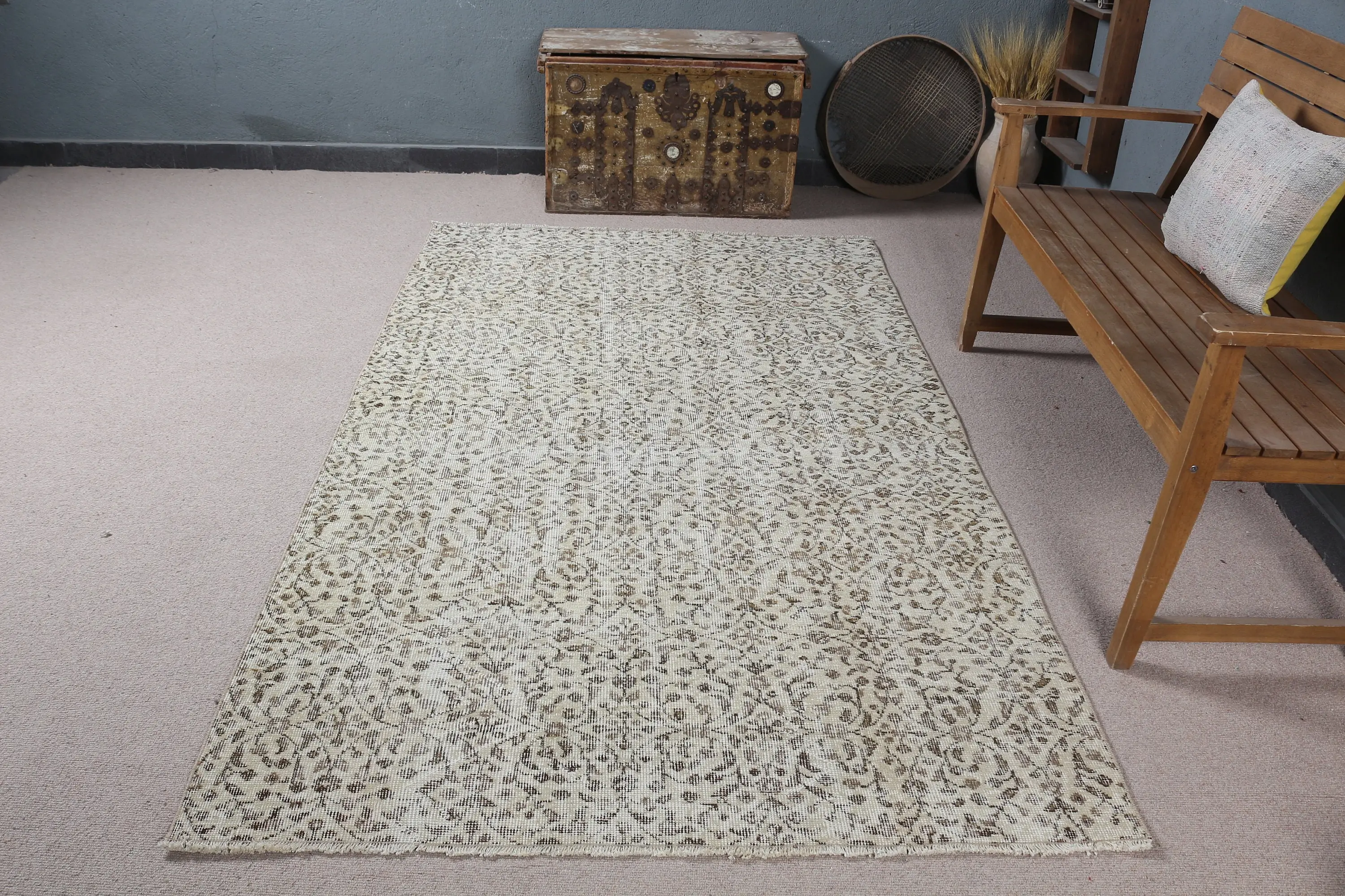 Vintage Turkish Area Rug 4.5x7.7 ft, White Oriental Rug Wool - 1