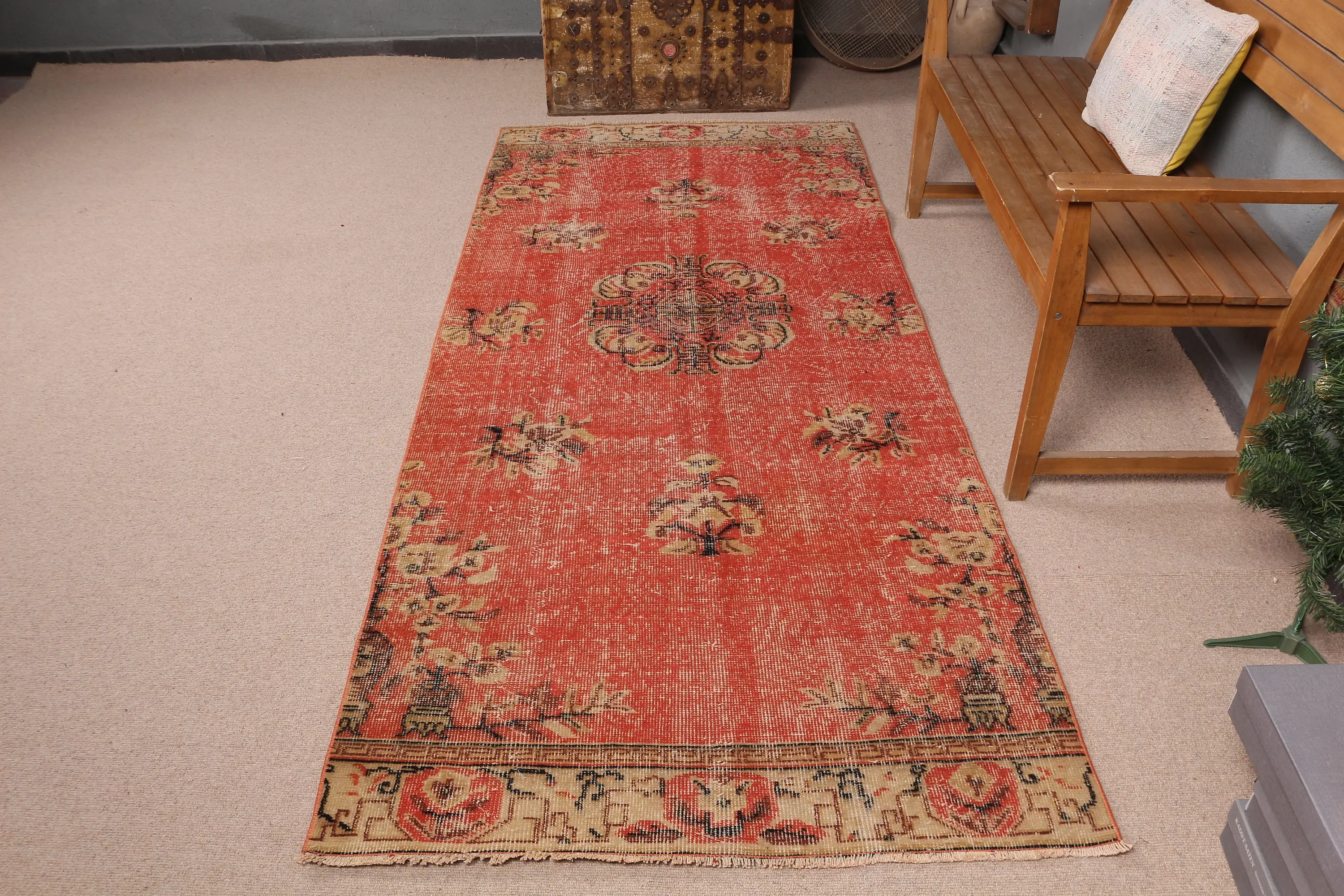 3,7 x 8,7 Fuß großer türkischer Teppich, rot-schwarzer Vintage-Wollteppich mit Punkten - 1