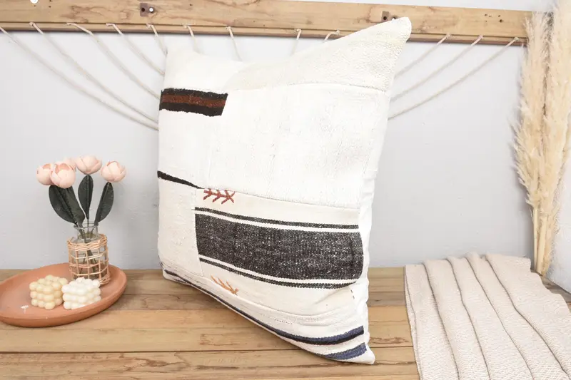 Handwoven Pillow Sham, Vintage Kilim Throw Pillow, Cushion Case, 28x28 White Pillow Sham, Vintage Pillow, Interior Designer Pillow - 4