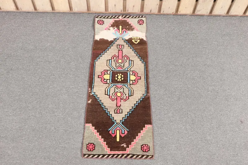 手作りのブラウンイカットラグ、1.1x2.8フィートのエレガントな装飾