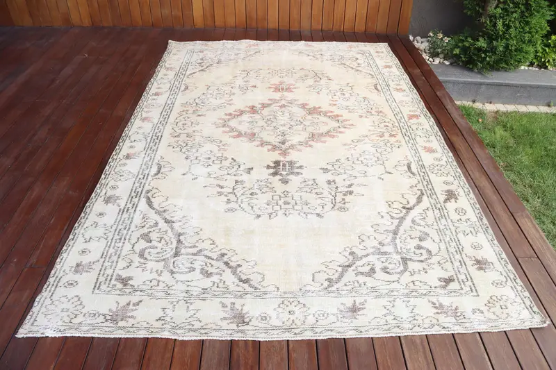 5.9x9 ft Vintage Oushak Rug, Turkish Rug, White Camouflage Wool Rug - 1