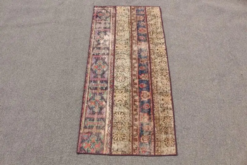 Blauer, grün umrandeter Teppich, 1,9 x 4,1 Fuß, elegantes Dekor