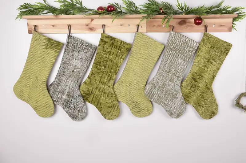 Bej ve Kahverengi Noel Süsleri Çorabı, 17 İnç Geniş Tatil Çorabı