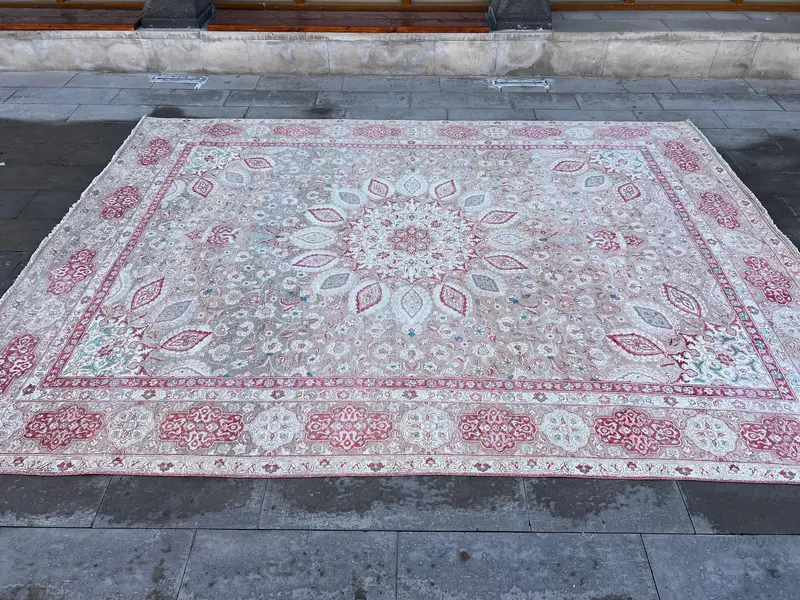 Alfombra vintage de gran tamaño 9,6x12,9 pies (294x394 cm), alfombra turca con bordes rojos Oushak - 1