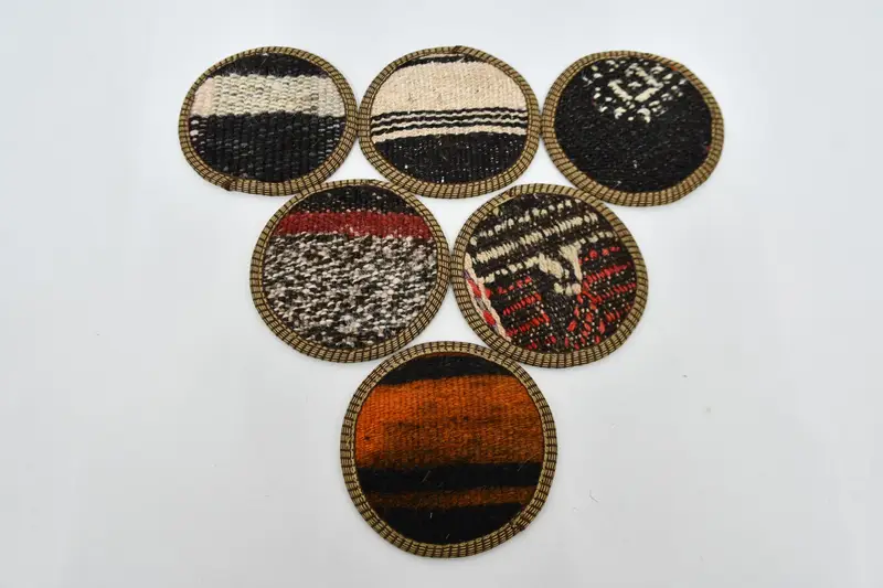 ボヘミアンラウンドコースターセット、ブラウンとレッドのコースター