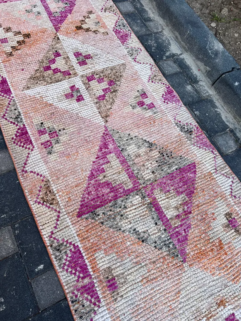 Turkish Vintage Herki Rug 2.7x10.4 ft (81x316 cm), Pink Patchwork Wool Rug - 1