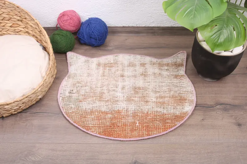 ボヘミアンラウンドプレースマット、ベージュとレッドのウールプレースマット