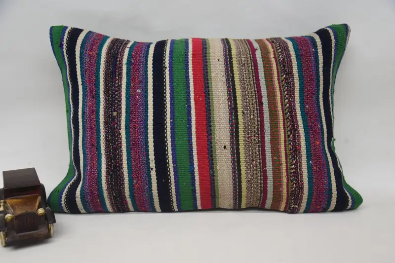 Handgefertigtes grün-rosa gestreiftes Kissen, 16x24 besticktes Kissen