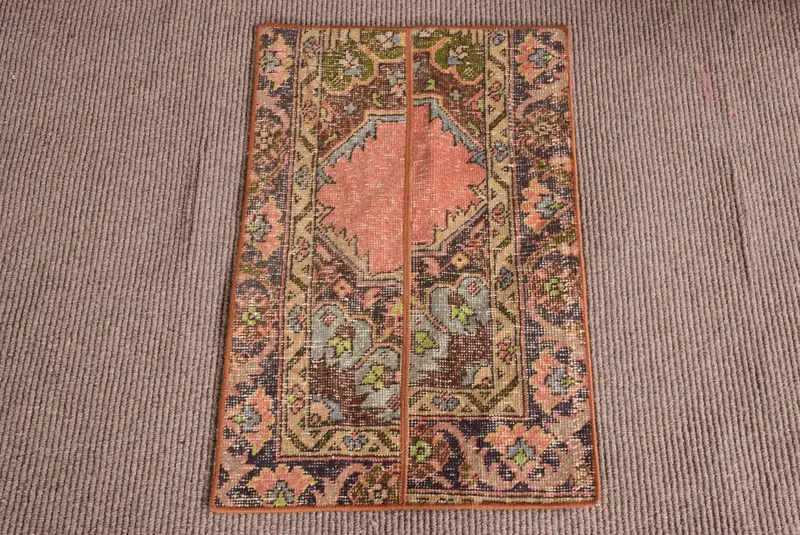 Vintage Oushak Kleiner Teppich 1,6x2,5 ft (49x77 cm), türkischer roter orientalischer Wollteppich - 1