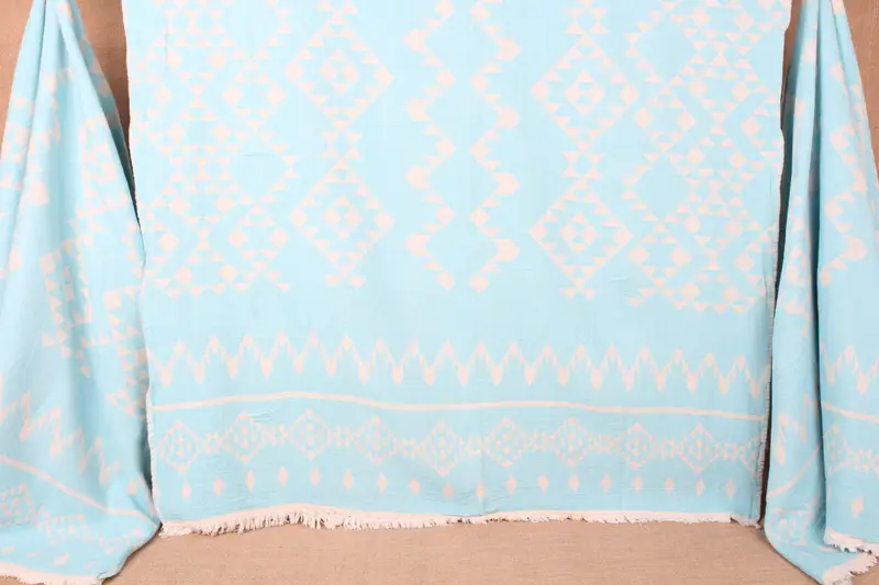 パーソナライズされたモノグラムビーチタオル ブルー アステカデザイン、36x71インチ