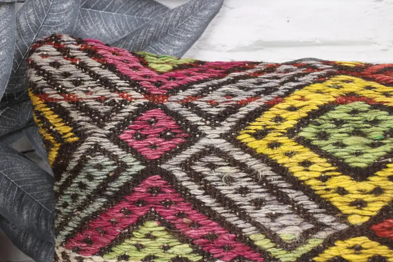 Kilim Pillow Cover, Handwoven Pillow Cover, Pillow, Vintage Kilim Pillow, Gift Pillow, 12x24 Red Cushion Cover, Christmas Pillow Cover - 2