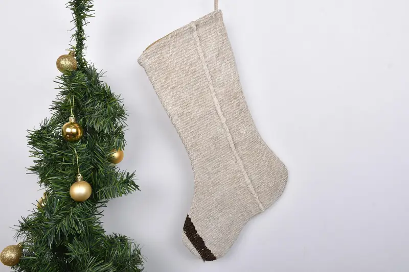 Patrón de adornos navideños festivos, calcetín navideño de 7 pulgadas de ancho