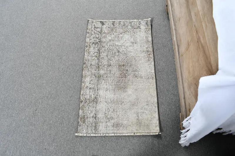 1.6x2.8 ft Rug, Vintage Turkish Rug, Gray Striped Rug - 1