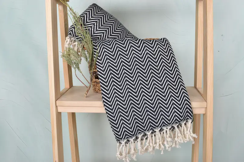 Monogram Beach Towel, Summer Towel, Mother Of The Groom Gift, Bachelorette Party Gifts Bridesmaids, Bridal Shower Favors, 70x40 Cotton Zig zag Towel - 4