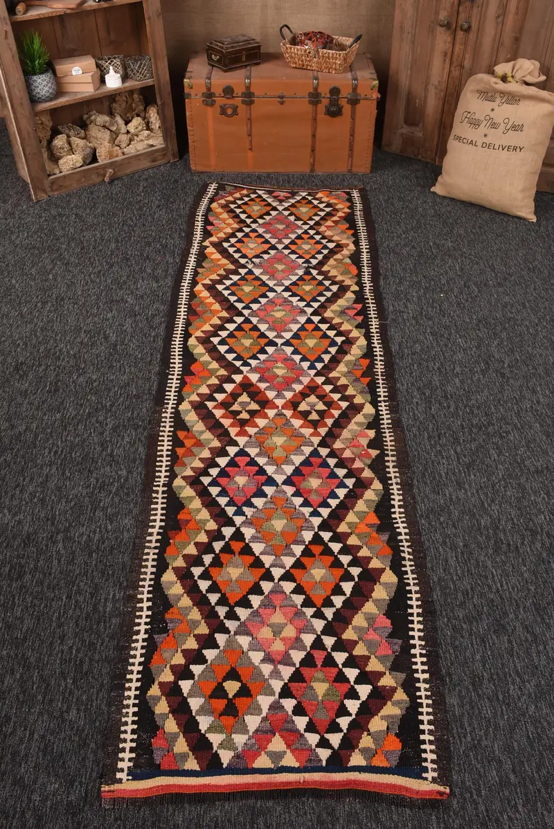Türkischer Kelim-Teppich, 90 x 313 cm, roter Vintage-Teppich mit Tiermuster - 1