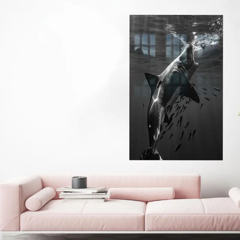 Zarif Baskılı Cam: Agresif Köpekbalığı Sualtı Teması