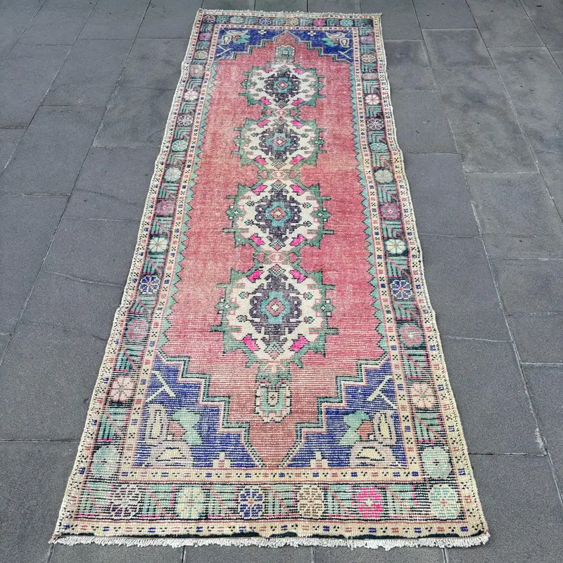 Red & Green Rug, 3,3x9,1 ft Botanical Design