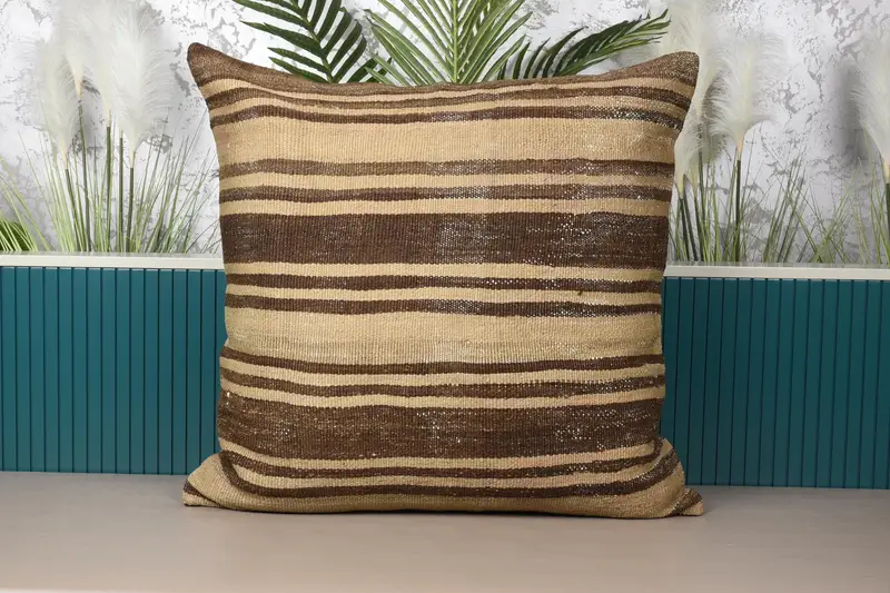 Beige und braun gestreiftes Kissen, handgefertigtes Kissen aus Leinen und Baumwolle