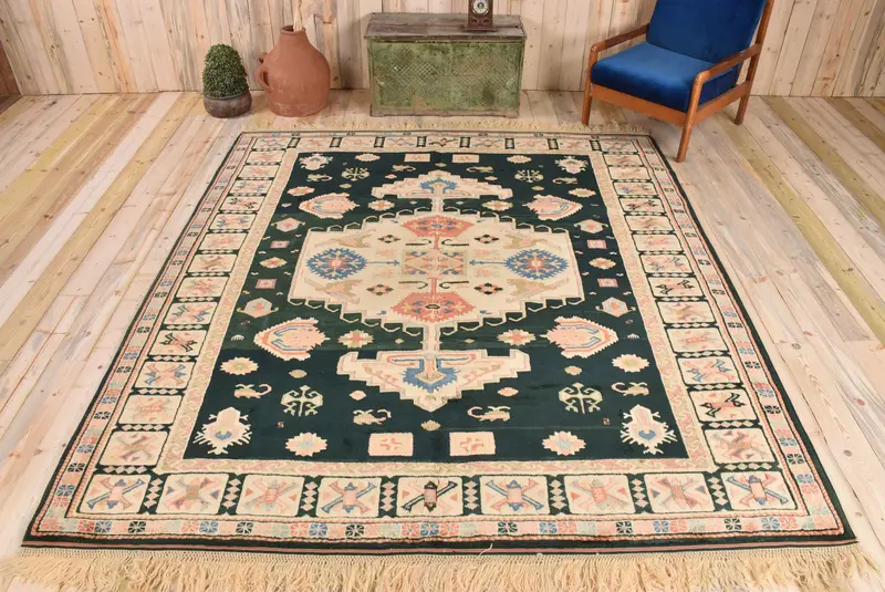 Elegant Green Rug, 7,9x8,9 ft - Solid Pattern