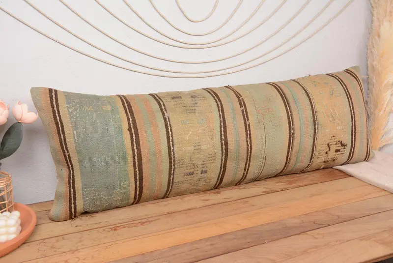 Beige & braun gestreiftes Kissen, handgefertigtes besticktes Kissen