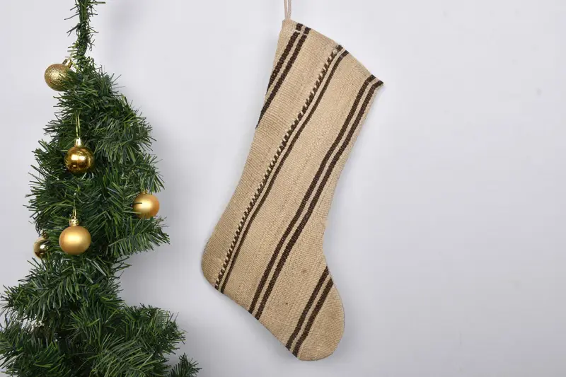 Patrón de adornos navideños festivos, calcetín navideño de 7 pulgadas de ancho