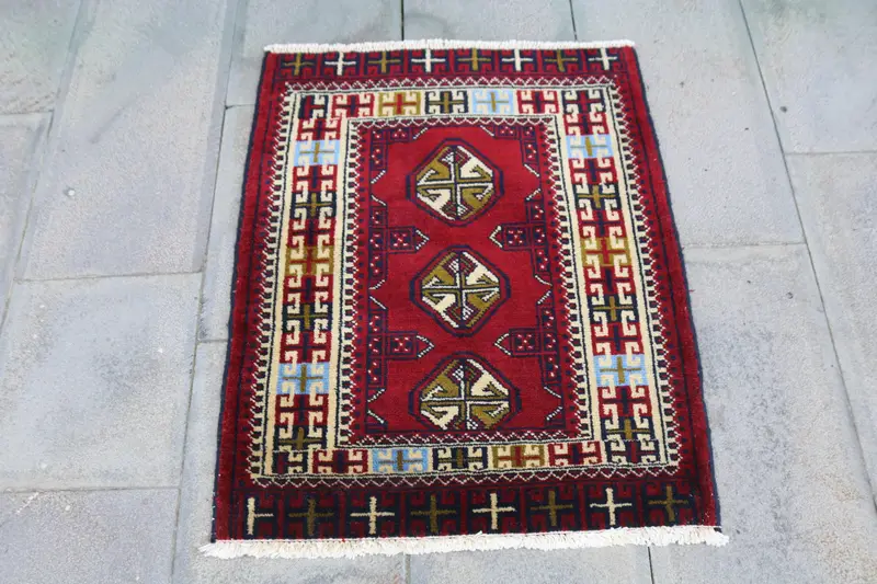 Turkish Vintage Rug, Small 2.2x2.7 ft (66x81 cm) Rug, Red Floral Wool Rug - 1