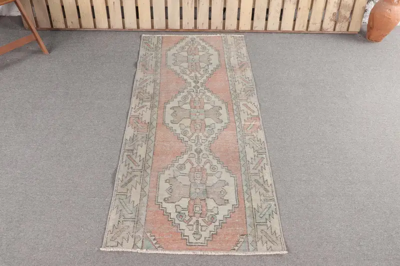 Handgefertigter Teppich aus Bronze und Blau, 2,6 x 5,6 Fuß Patchwork