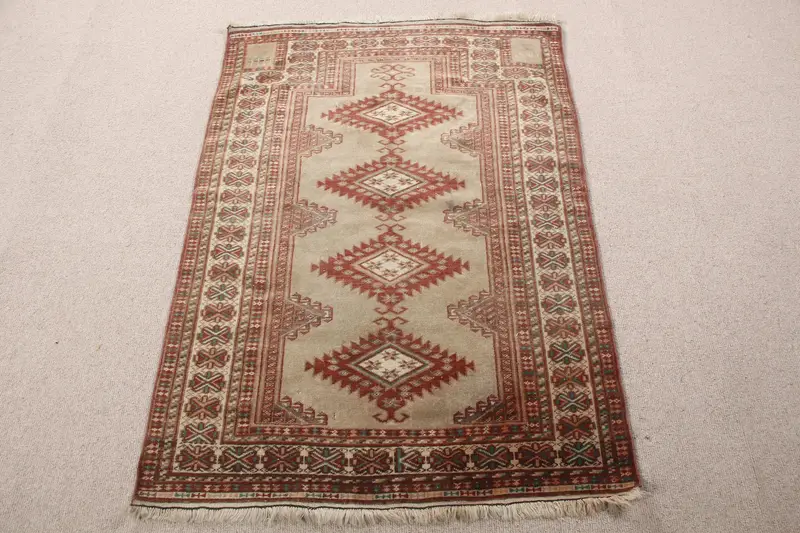 Alfombra Marroquí Púrpura, 3,1x4,4ft Elegante Acento Beige