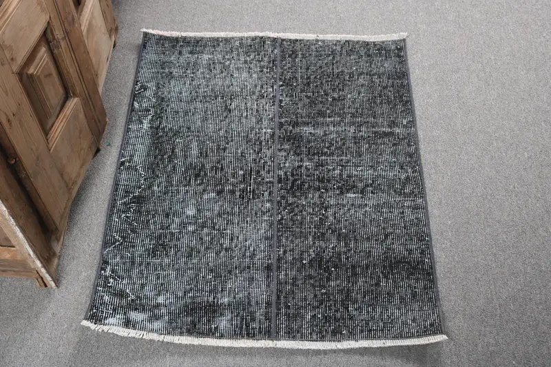 2.5x3.1 ft Halı, Türk Vintage Halı, Siyah Hayvan Baskı Yün Halı - 1