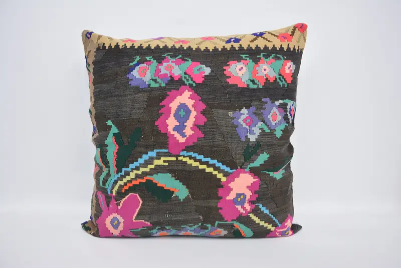Almohada geométrica en negro y rosa, cojín versátil de 32 x 32
