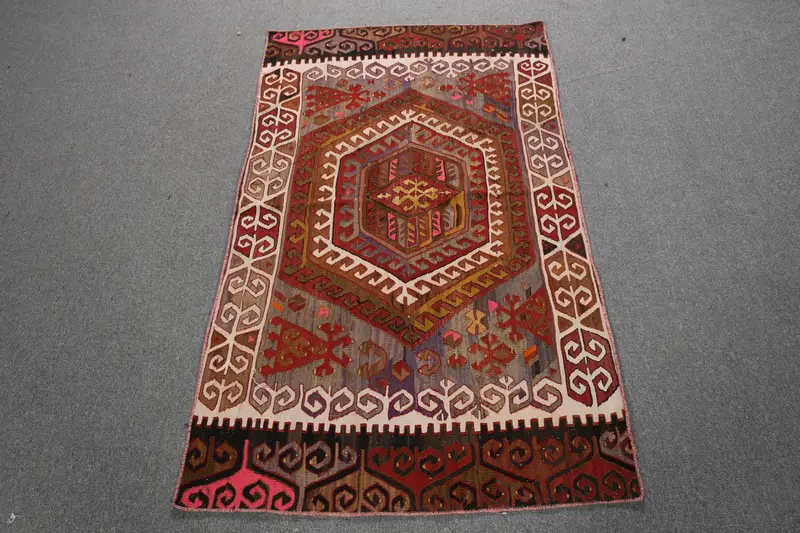 Vintage Turkish Rug, 3x5.4 ft Kilim Rug, Red Accent Oriental Rug - 1