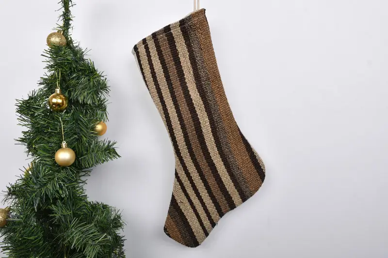 Festive 7-Inch Christmas Ornaments Pattern, Single Christmas Stocking