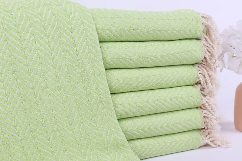 Kişiye Özel Türk Plaj Havlusu Fıstık Yeşili Chevron, 40x71 İnç