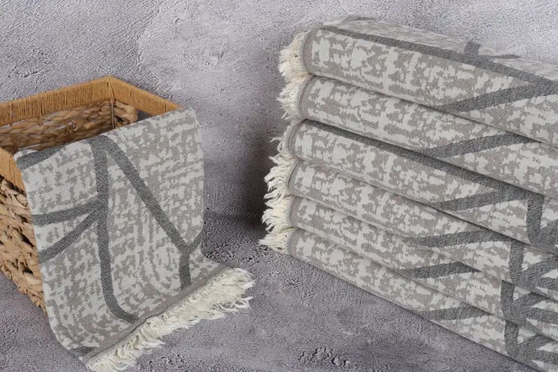 Sandfreies Handtuch, Bio-Handtuch, 70x40 Baumwoll-Asymmetrie-Designtuch, Geschenk des ersten Hochzeitstags, Sticktücher, personalisiertes Hochzeitsgeschenk - 4