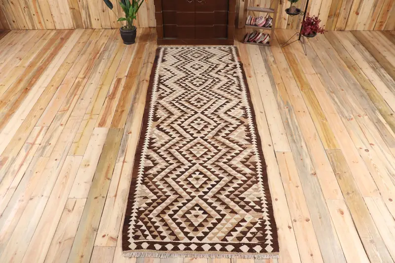 Vintage Türk Kilim Halısı 3,2x9,4 ft (99x287 cm), Kahverengi Güneybatı Yün Halı - 1