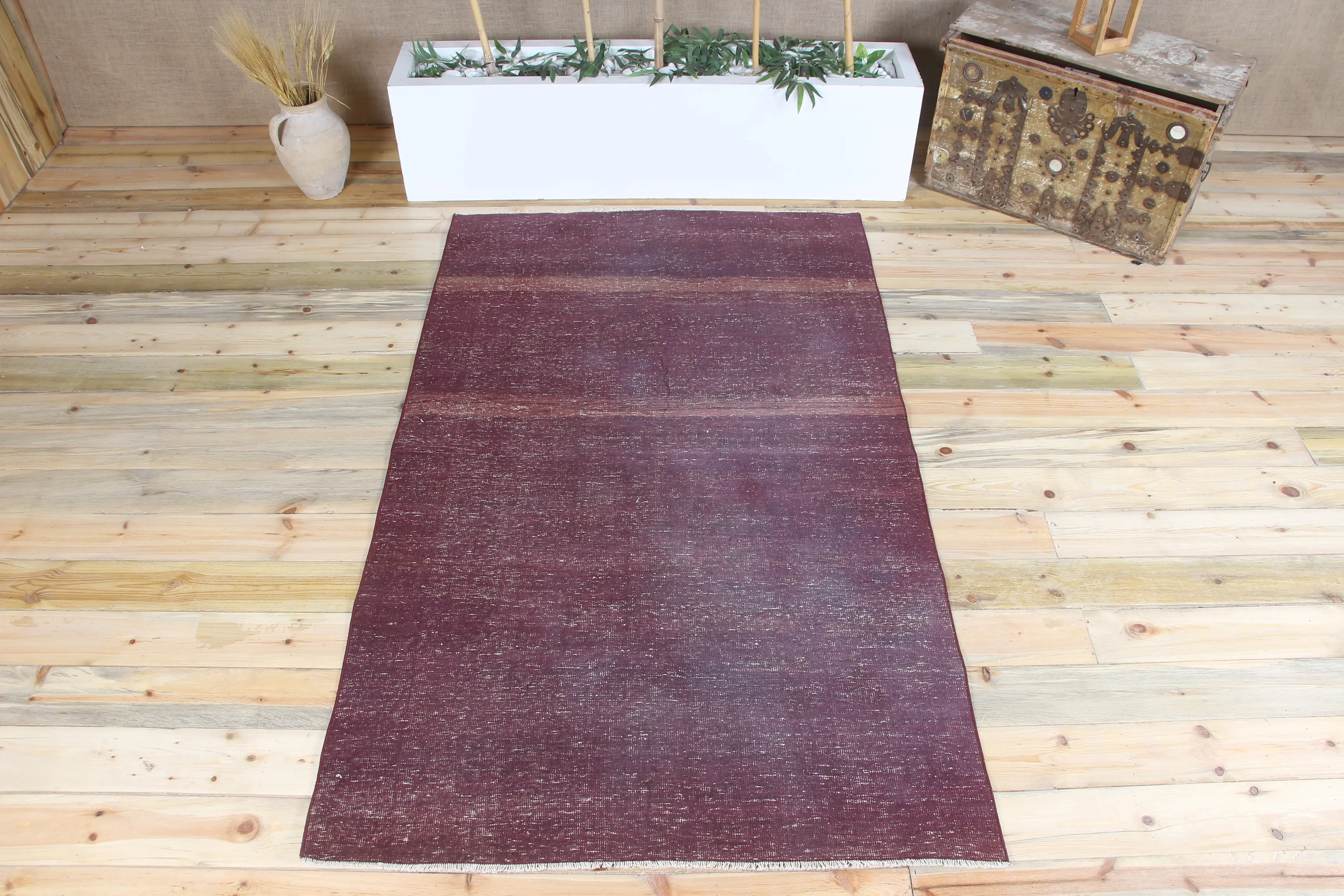 Türkischer 4,2x6,9 ft Teppich, Vintage-Teppich, lila massiver Teppich - 1