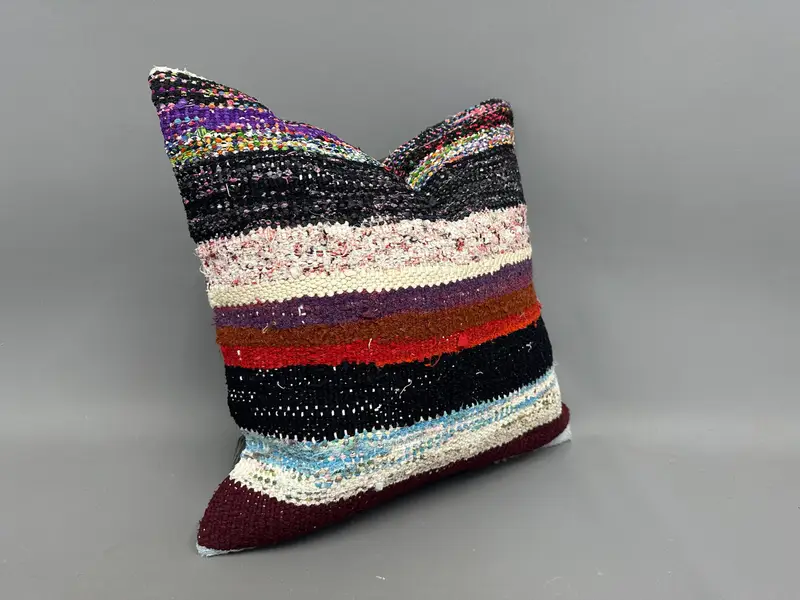 Kilim Pillow, Vintage Kilim Throw Pillow, Boho Chic Pillow, Pillow Case, Boho Throw Cushion Case, 18x18 Red Pillow Cover, Turkish Pillow - 2