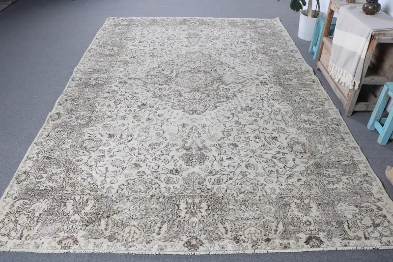 Elegant Bej & Yeşil Halı, 213x305 cm Soyut Tasarım