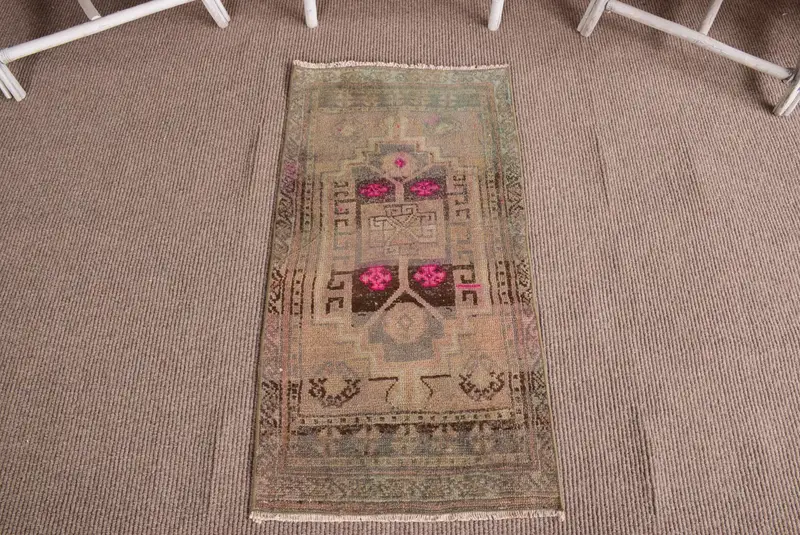 Vintage Oushak Küçük Halı 1.8x3.4 ft (54x105 cm), Türk Yeşil Fas Halısı - 1