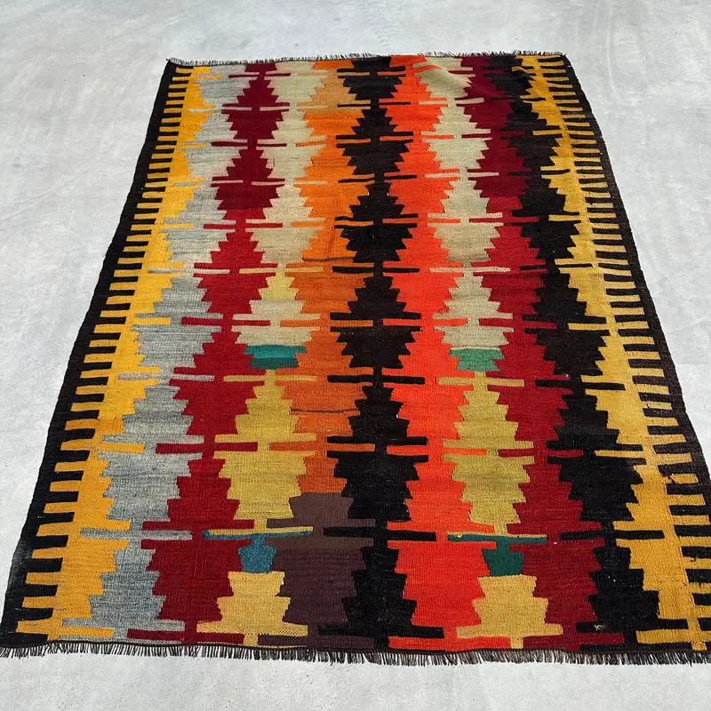 4x5,6 ft Akzent türkischer Teppich, orange marokkanischer Vintage Teppich - 1