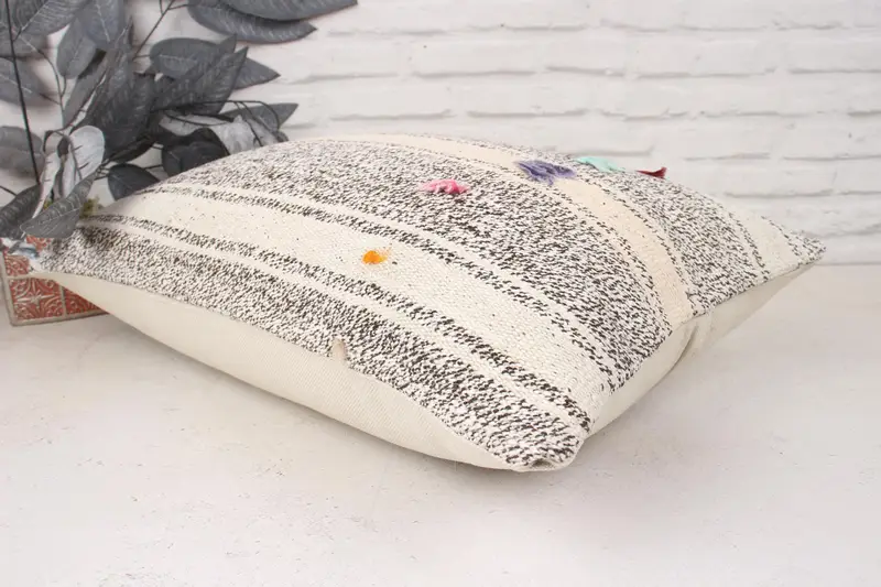 Vintage Kilim Throw Pillow, Vintage Pillow, 16x24 White Pillow Sham, Retro Pillow, Aesthetic Pillow Case, Cushion Case, Home Decor Pillow - 6