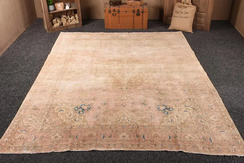 Übergroßer Vintage-Teppich, 9,4 x 12,6 Fuß, türkischer Wollteppich mit rosa Tarnung - 1