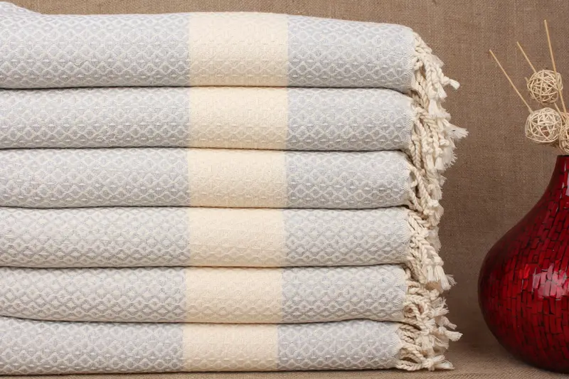 ビーチタオル モノグラム入りトルコ綿 ライトグレーストライプ、40x71インチ