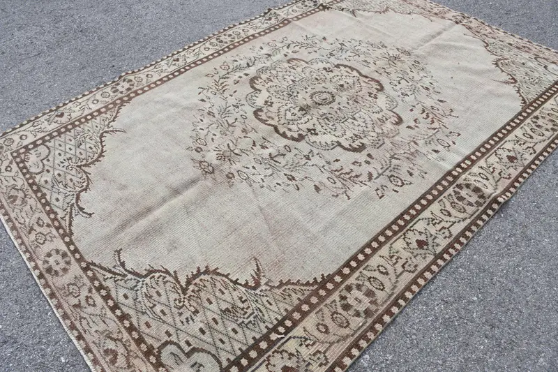 Türkischer 5,8x9,1 ft Teppich, Oushak Vintage Teppich, brauner massiver Teppich aus Wolle - 1