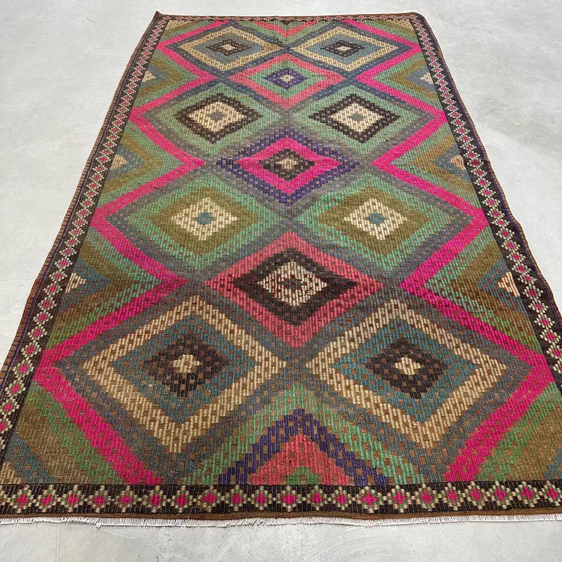 Yeşil Soyut Halı, Pembe Desenli 5,7x9,5 ft