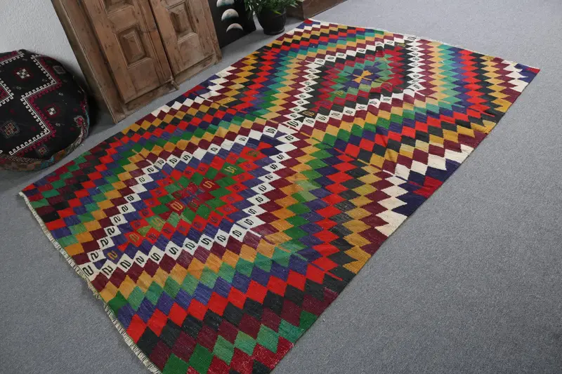 Vintage Türk Halısı, 5.4x7.9 ft Kilim Halısı, Kırmızı Yeşil Fas Halısı - 1