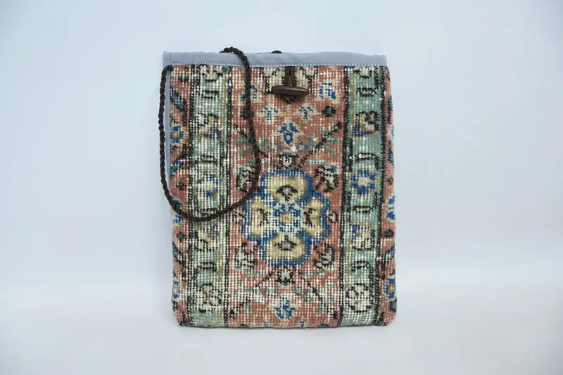 ヴィンテージモチーフ＆ファスナー開閉式ウールショルダーバッグ、キリムバッグ
